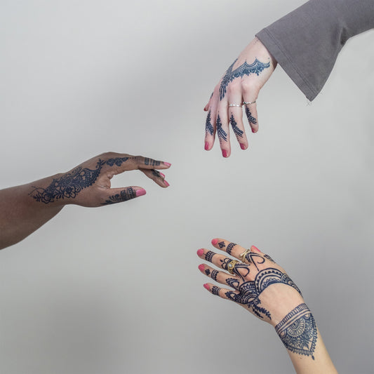 How does Jagua look on different skin tones?